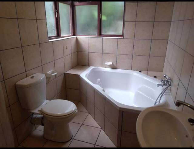 2 BEDROOM APARTMENT FOR SALE IN WHITE RIVER EXT 18